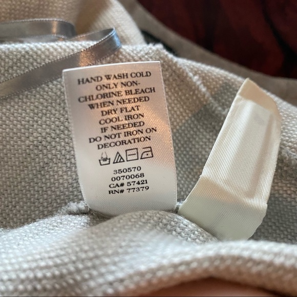 Ann Taylor WOMEN'S  Grey Embellished Sleeve Sweater M - Picture 5 of 6